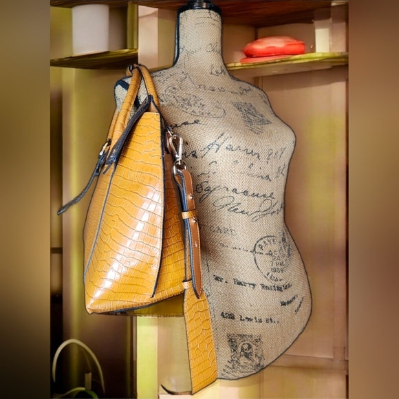 QIWANG Luxury Top-Handle Bag W/Embossed Crocodile Cowhide - Picture 9 of 16